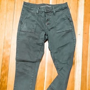 Button up, dusty olive, high waist pant